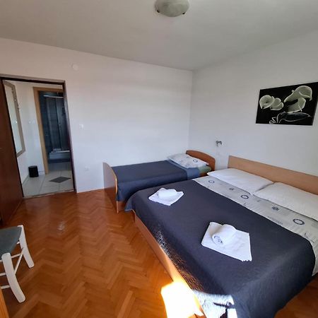 Apartmani Luka Baška Voda エクステリア 写真