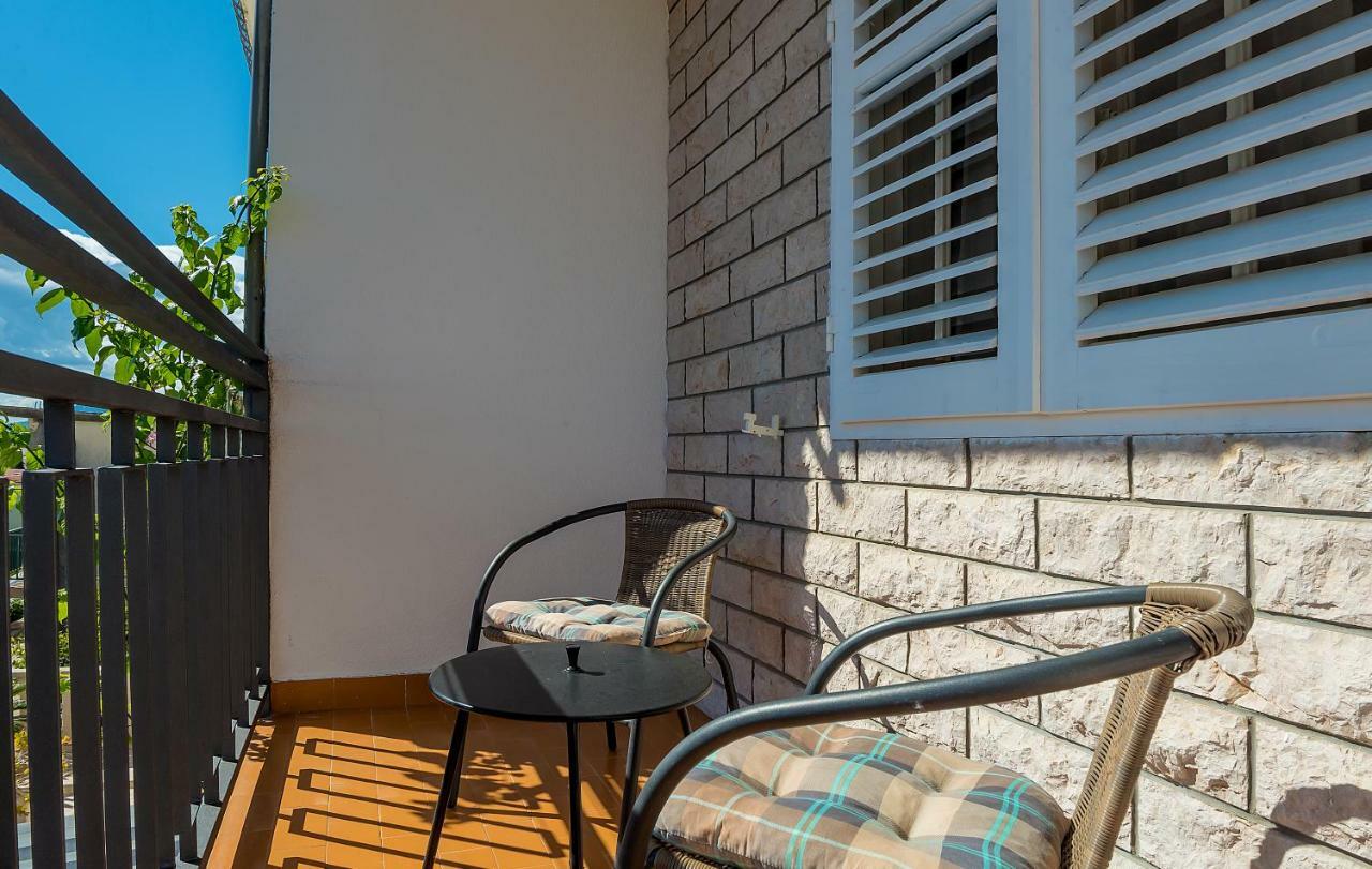 Apartmani Luka Baška Voda エクステリア 写真